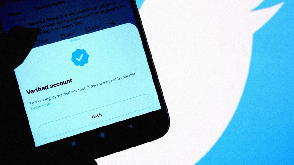 A social media researcher explains the problem with Meta and Twitter’s verification services